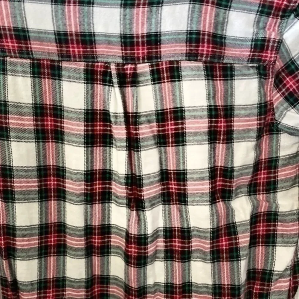 Girls Gap kids white, red, green and black flannel size XXL